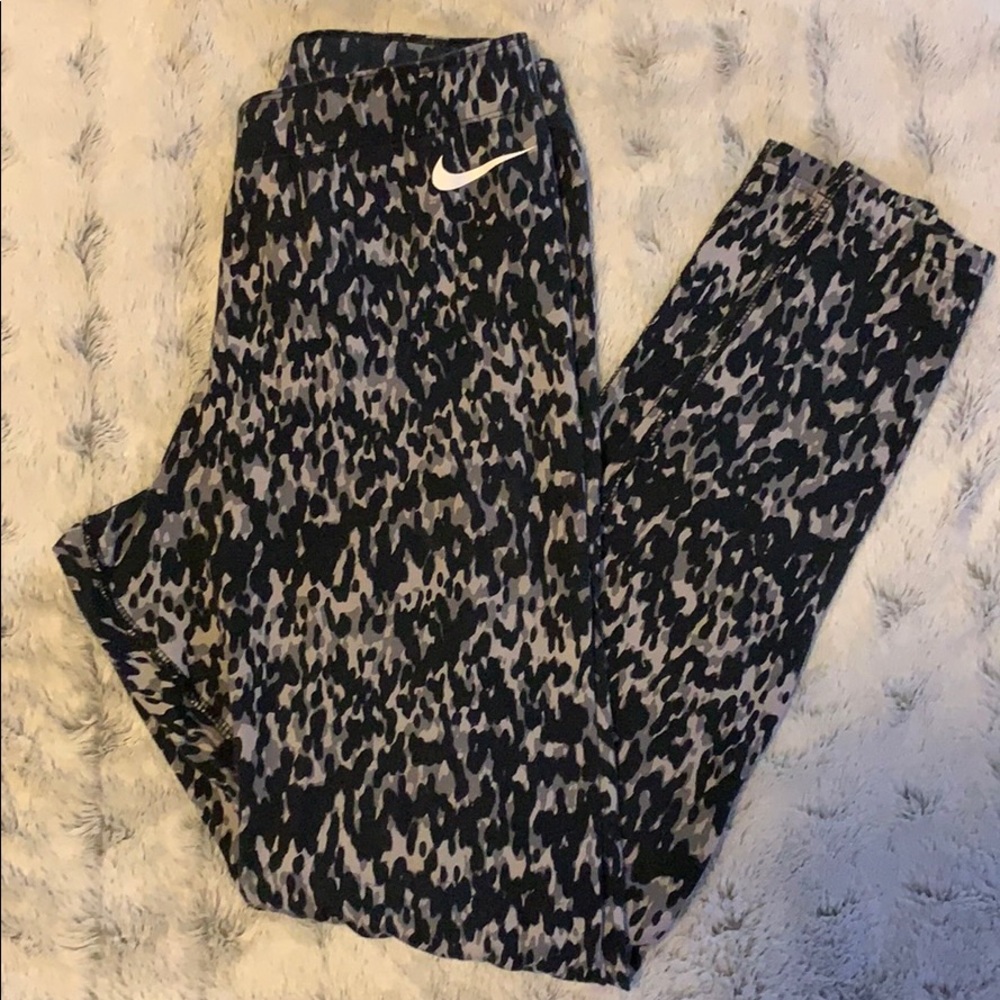 3/$50 😍 Nike leggings